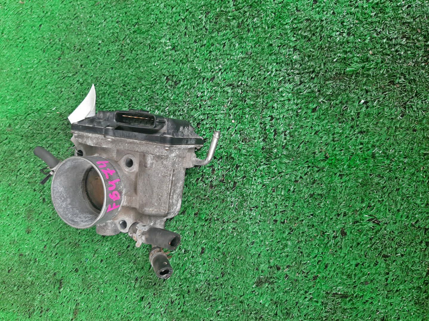 Дроссельная заслонка TOYOTA RAV4 ACA31W 2AZ-FE 22030-28070 1 ракурс