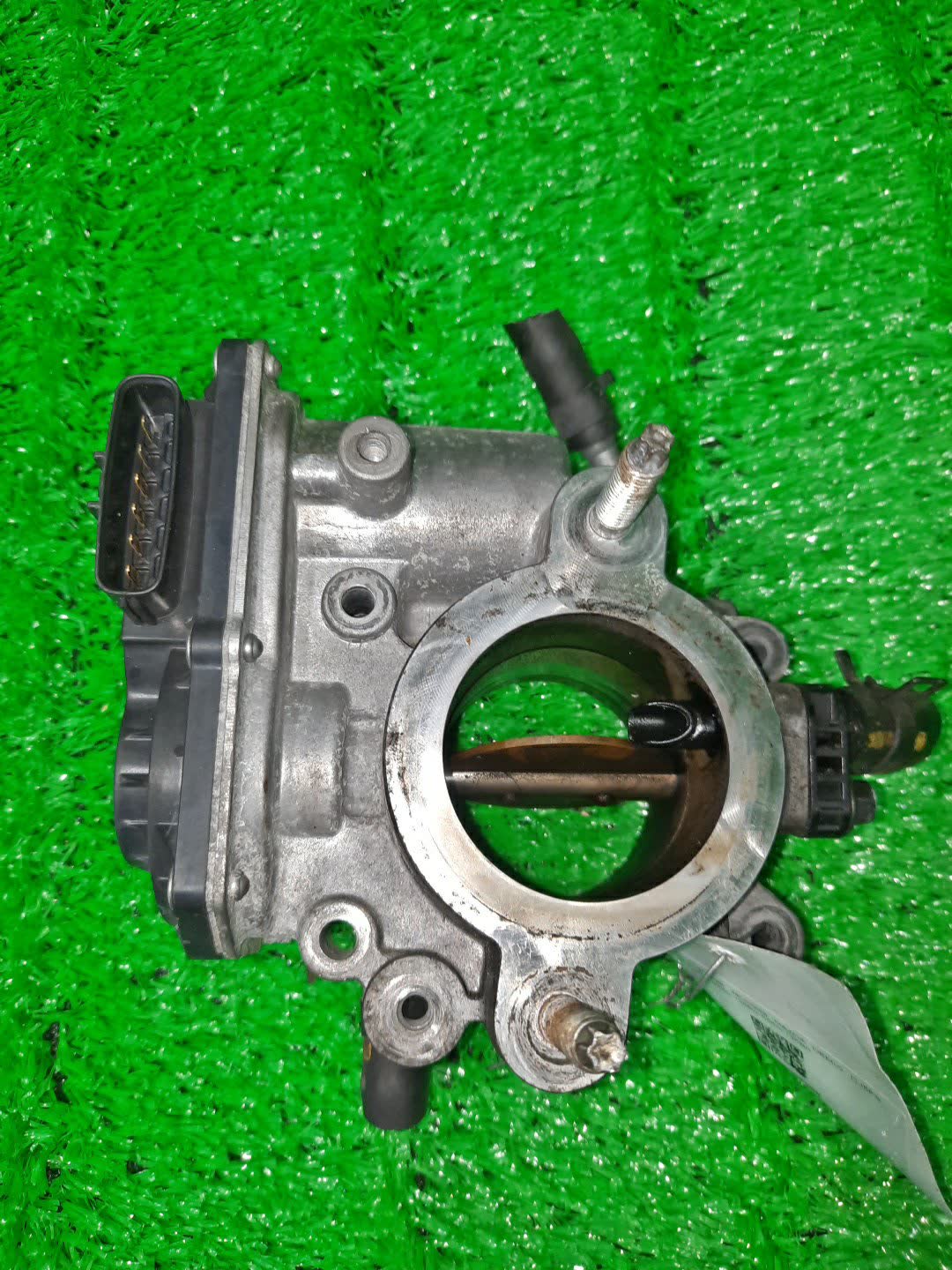 Дроссельная заслонка MAZDA DEMIO DJ5FS S5-DPTS S550-136B0 1 ракурс