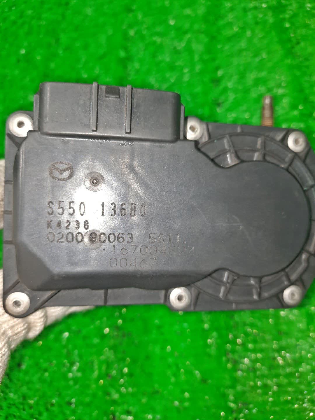 Дроссельная заслонка MAZDA DEMIO DJ5FS S5-DPTS S550-136B0 3 ракурс