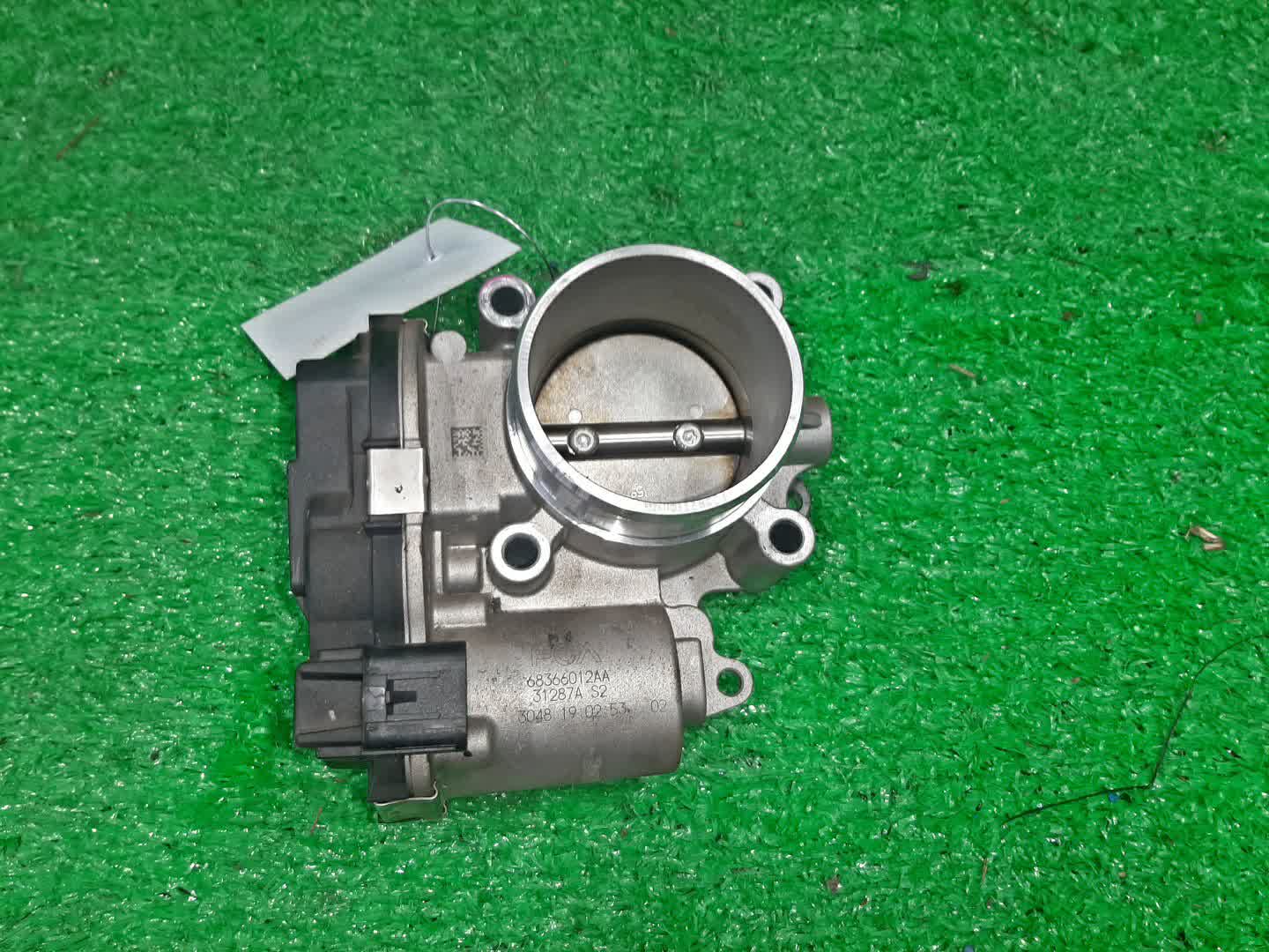 Дроссельная заслонка JEEP COMPASS MK49 ED3 4891735AC 1 ракурс Дроссельная заслонка JEEP COMPASS MK49 ED3 4891735AC 1 ракурс