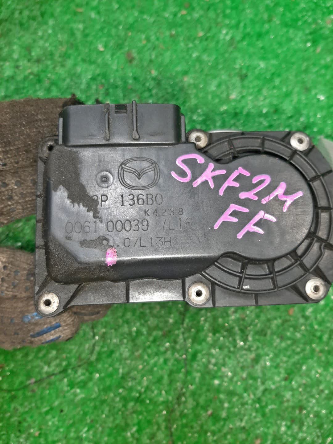 Дроссельная заслонка MAZDA BONGO SKF2M RF-T 0061-00039-7L16 3 ракурс