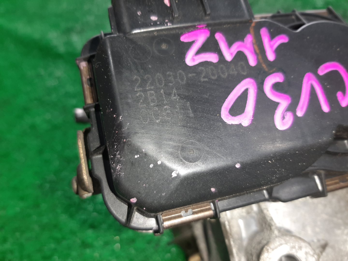 Дроссельная заслонка TOYOTA WINDOM MCV30 1MZ-FE 22030-20040 3 ракурс