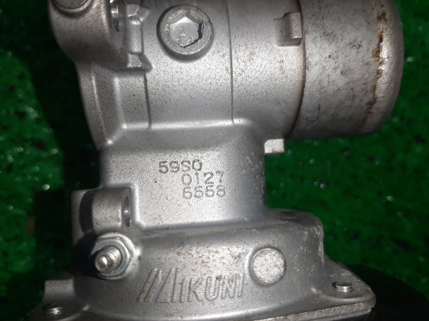 Дроссельная заслонка SUZUKI HUSTLER MR92S R06D 3 ракурс