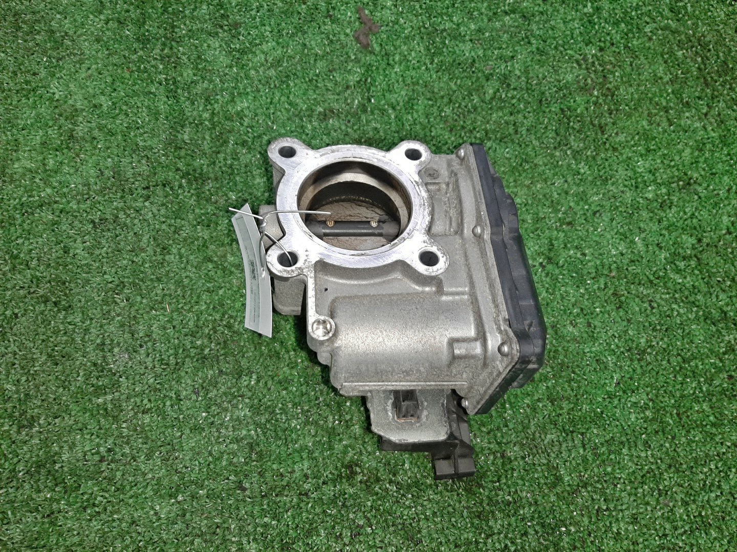 Дроссельная заслонка MAZDA DEMIO DJ3FS P3-VPS P30113640B 2 ракурс