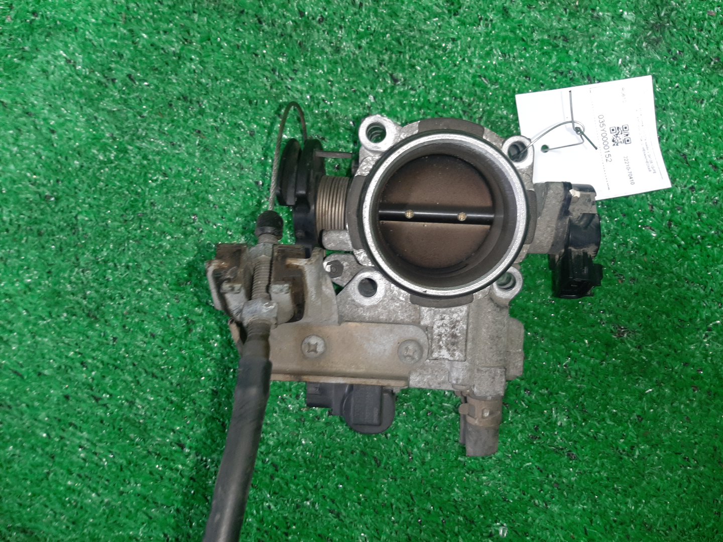 Дроссельная заслонка TOYOTA MARK II GX105 1G-FE 22210-70410 1 ракурс Дроссельная заслонка TOYOTA MARK II GX105 1G-FE 22210-70410 1 ракурс