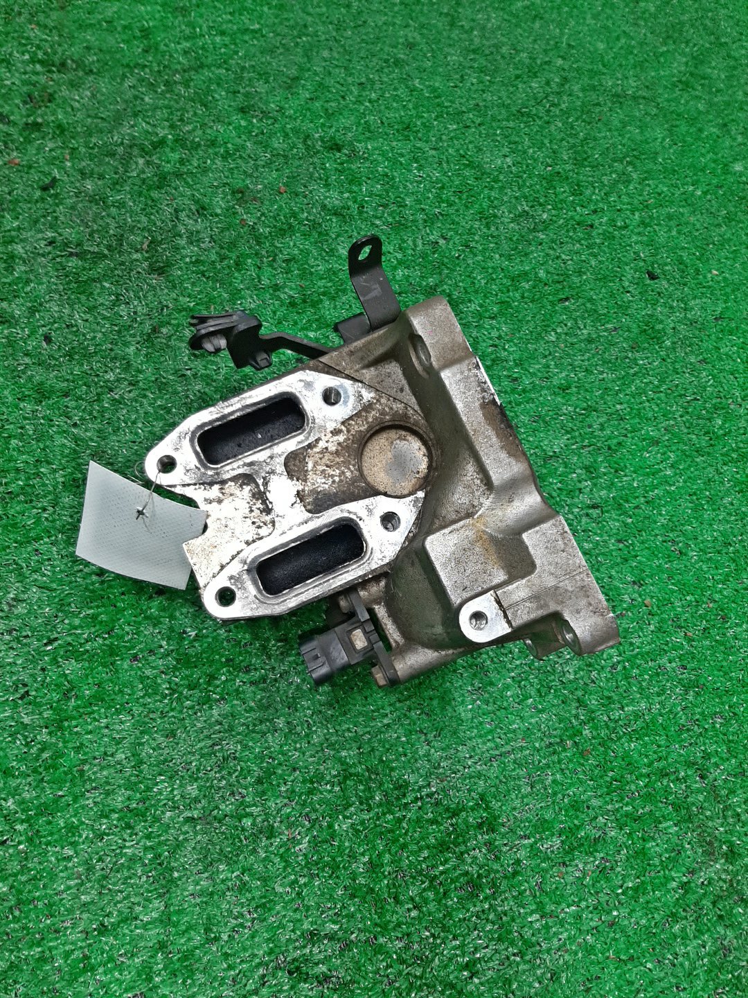 Дроссельная заслонка TOYOTA DYNA XZU620D N04C-T 192300-2010 2 ракурс