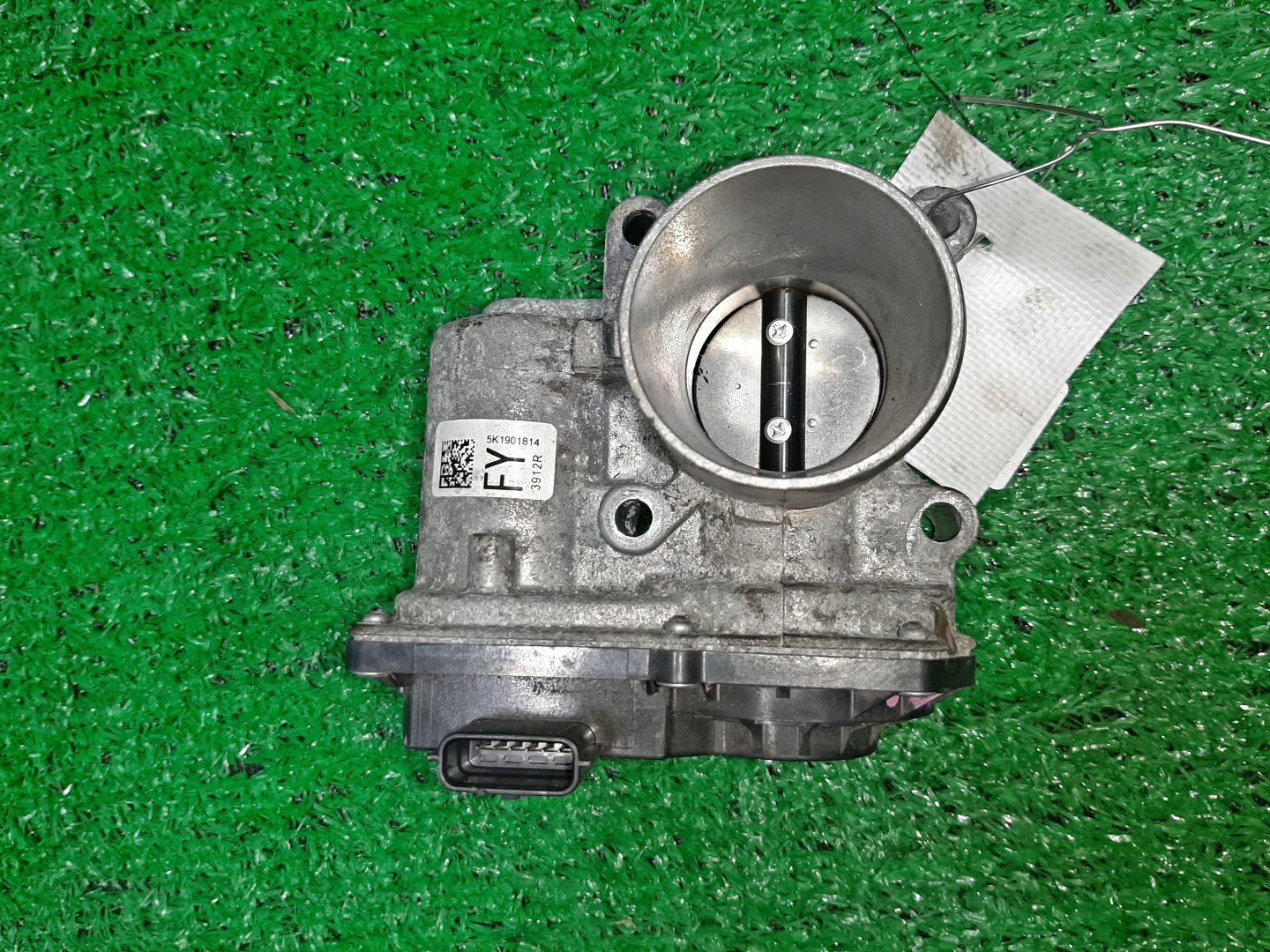 Дроссельная заслонка SMART FORFOUR W453 M281.920 1612-0391-2R 1 ракурс Дроссельная заслонка SMART FORFOUR W453 M281.920 1612-0391-2R 1 ракурс