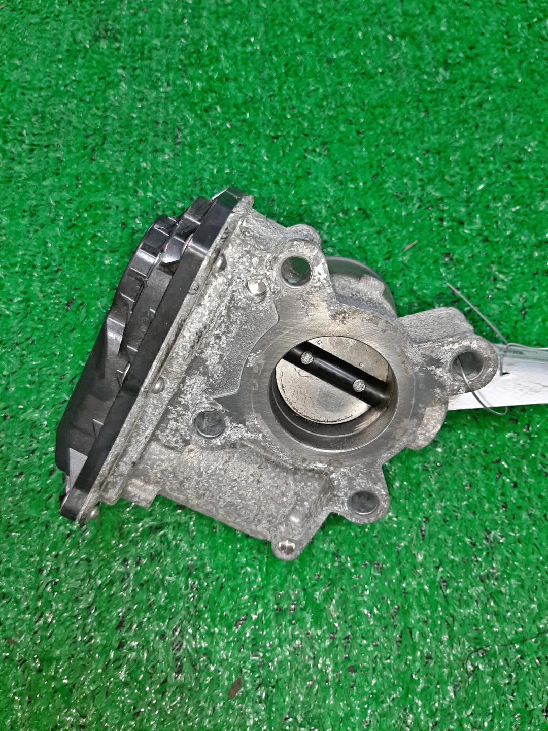 Дроссельная заслонка SMART FORFOUR W453 M281.920 1612-0391-2R 2 ракурс Дроссельная заслонка SMART FORFOUR W453 M281.920 1612-0391-2R 2 ракурс