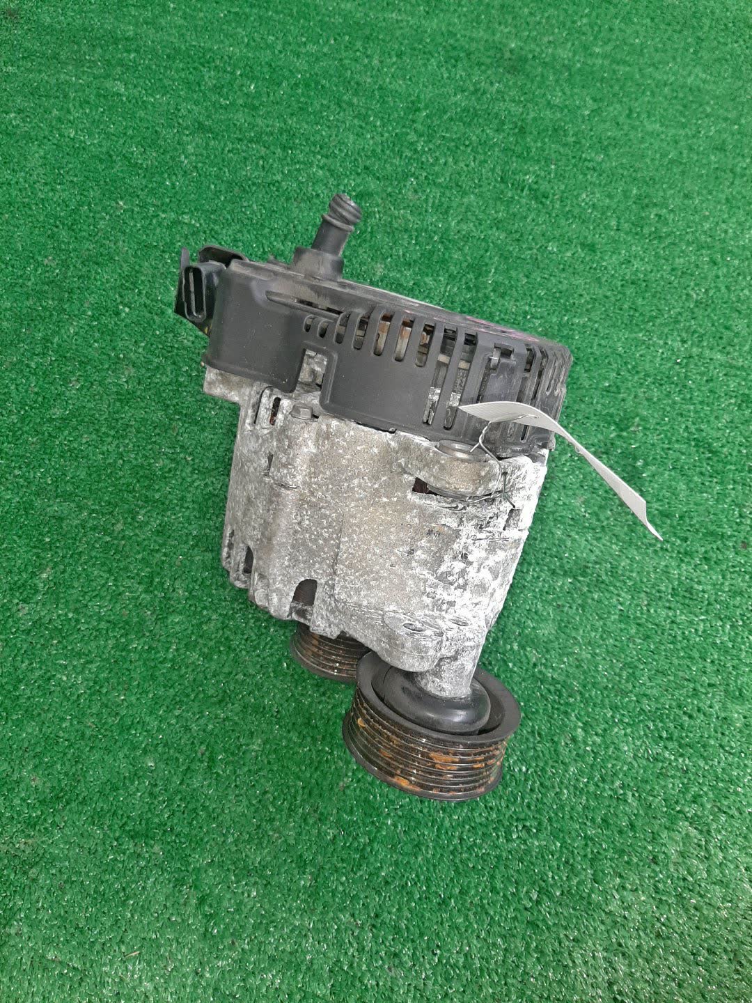 Генератор NISSAN SERENA C26 MR20DD 2310A-1VA0A 1 ракурс