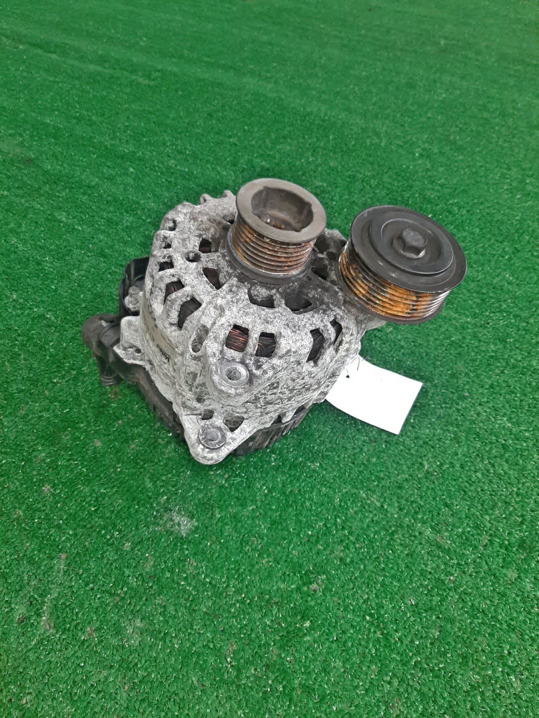 Генератор NISSAN SERENA C26 MR20DD 2310A-1VA0A 2 ракурс