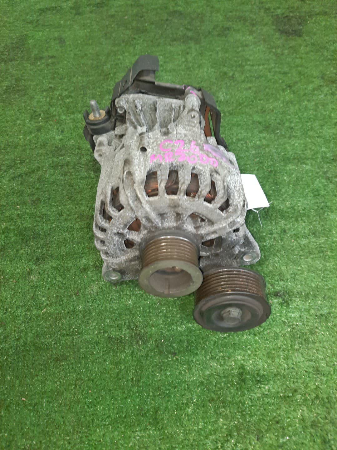 Генератор NISSAN SERENA C26 MR20DD 2310A-1VA0A 1 ракурс