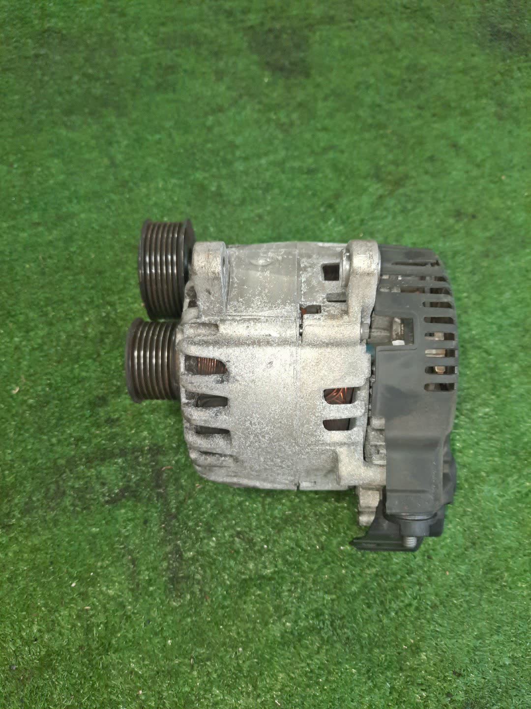 Генератор NISSAN SERENA C26 MR20DD 2310A-1VA0A 5 ракурс
