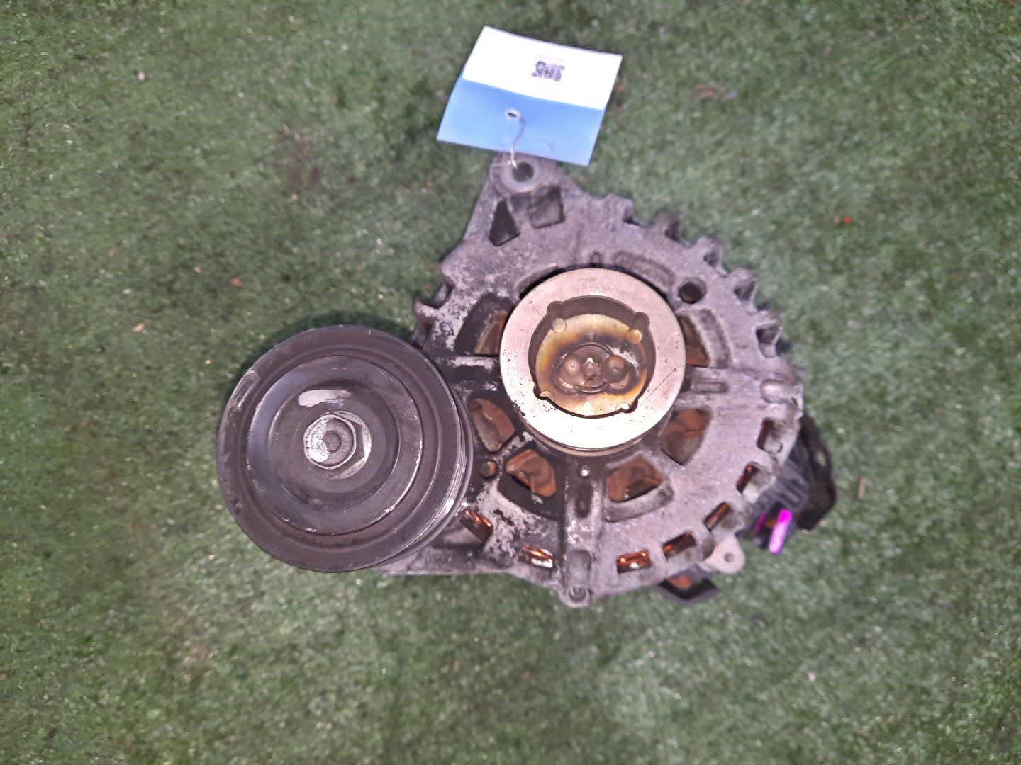 Генератор NISSAN SERENA C26 MR20DD 2612632AZ 1 ракурс