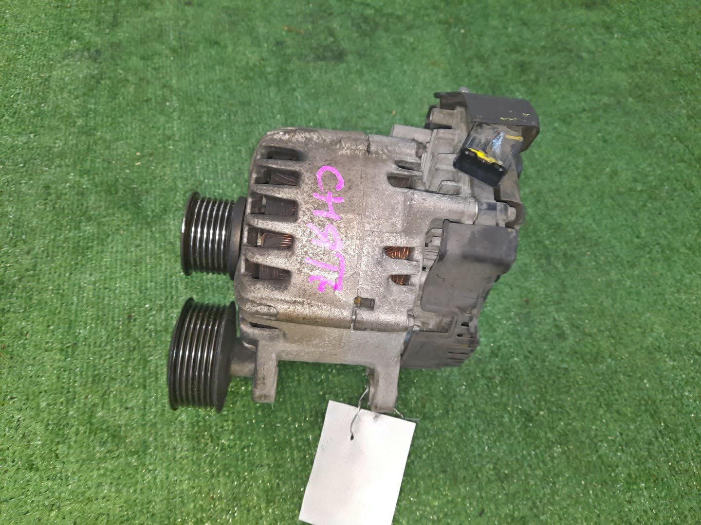 Генератор NISSAN SERENA C26 MR20DD 2310A-1VA0A 2 ракурс