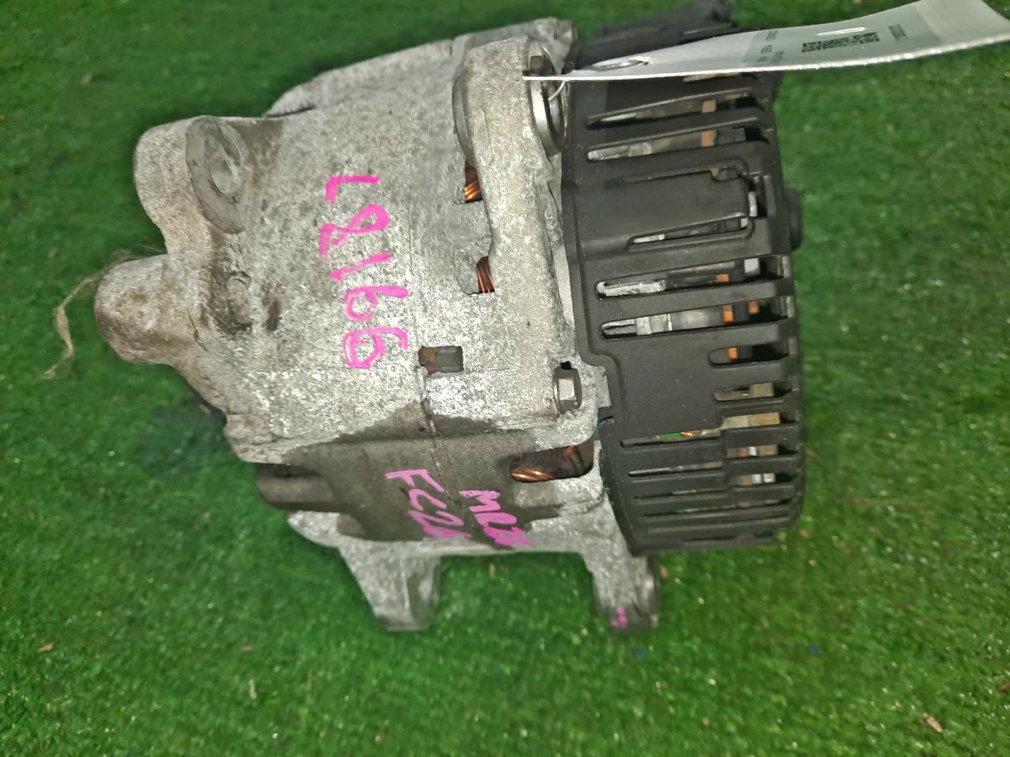 Генератор NISSAN SERENA FC26 MR20DD 2310A-1VA0A 1 ракурс