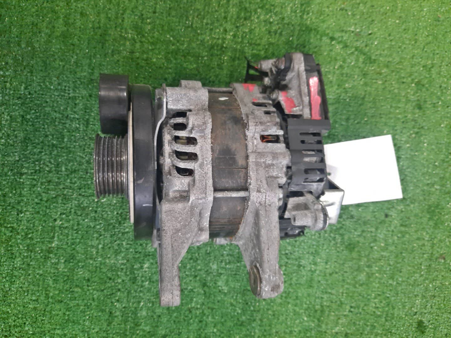 Генератор NISSAN SERENA GFNC27 MR20DD 2310A-5TA2A 1 ракурс