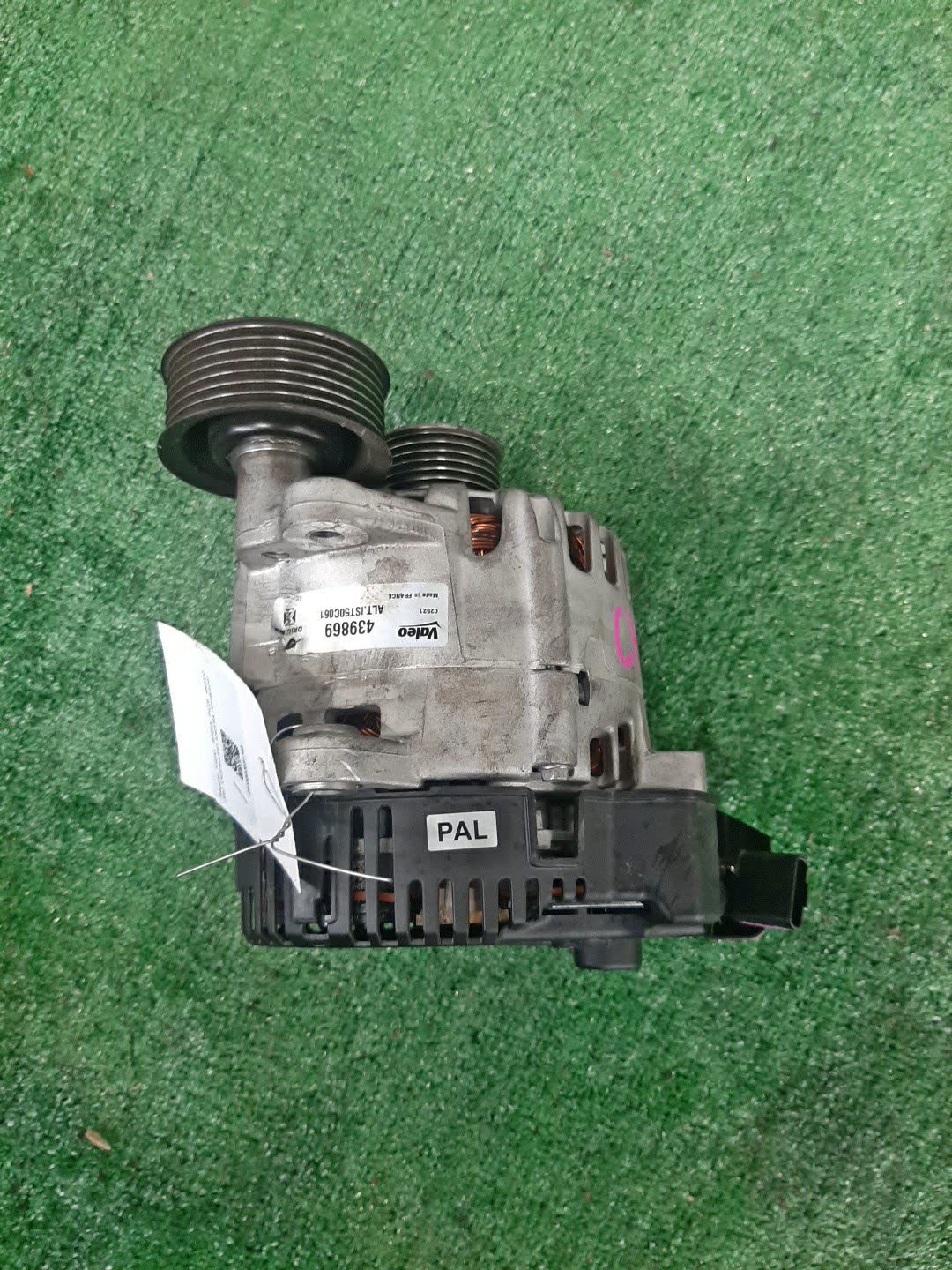 Генератор NISSAN SERENA FNC26 MR20DD A740578A 1 ракурс