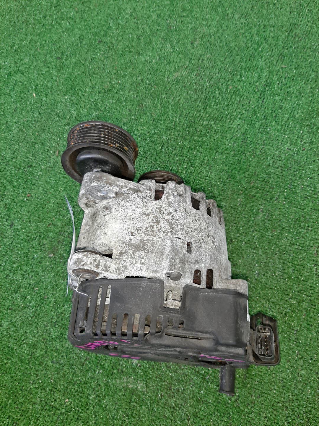 Генератор NISSAN SERENA C26 MR20DD 1 ракурс