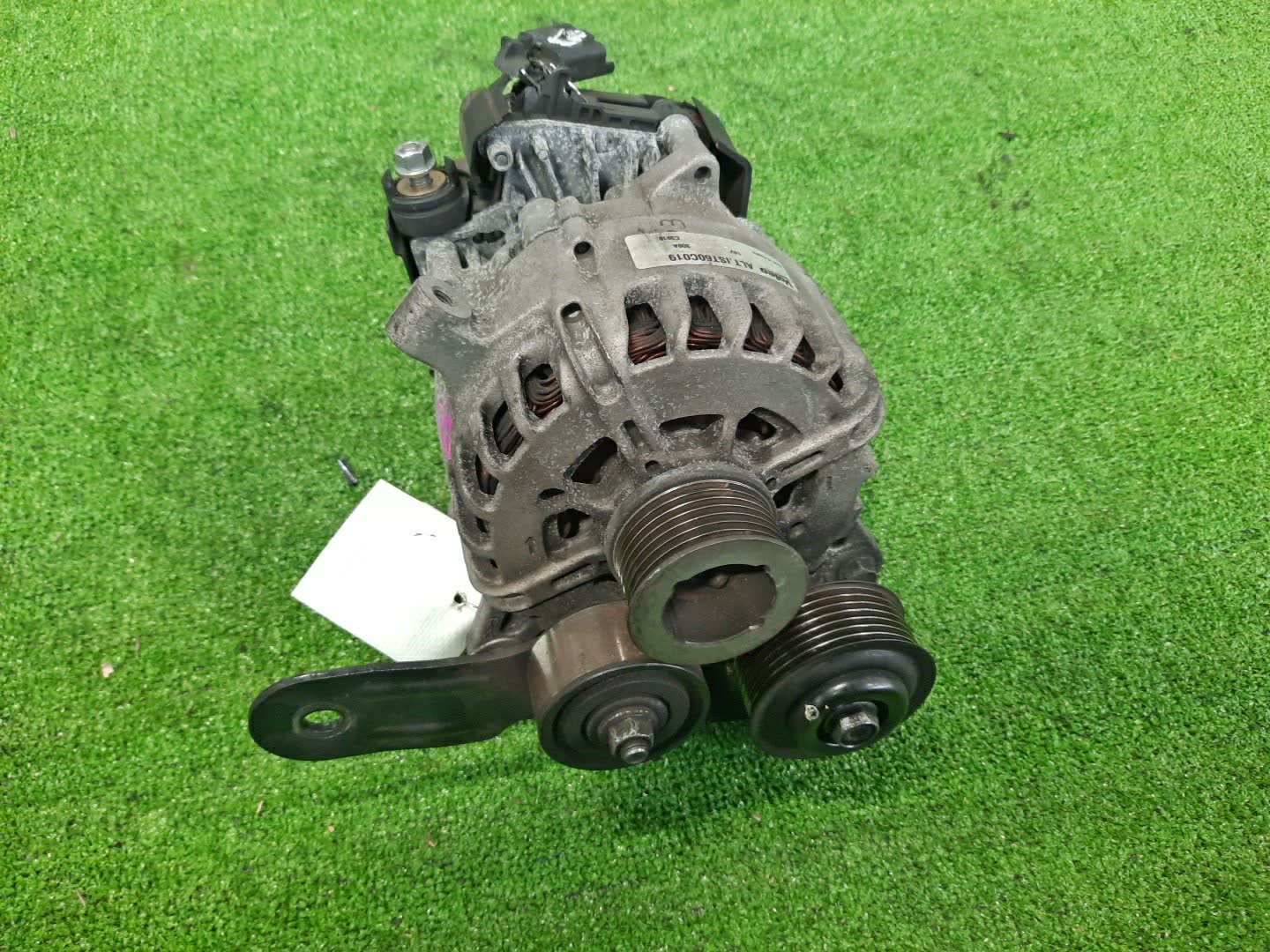 Генератор NISSAN SERENA HFC26 MR20DD 2310A-1VM0C 1 ракурс