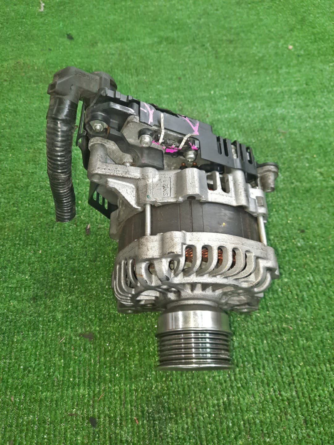 Генератор NISSAN DAYZ B44W BR06DE 2310A-7MA0D 1 ракурс