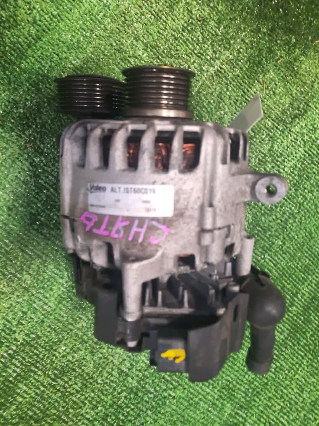 Генератор NISSAN SERENA HFC26 MR20DD 2310A-1VM0C 2 ракурс
