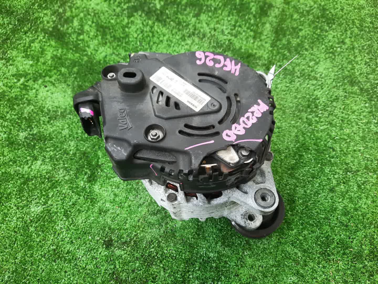 Генератор NISSAN SERENA C26 MR20DD 2310A-1VM0A 3 ракурс