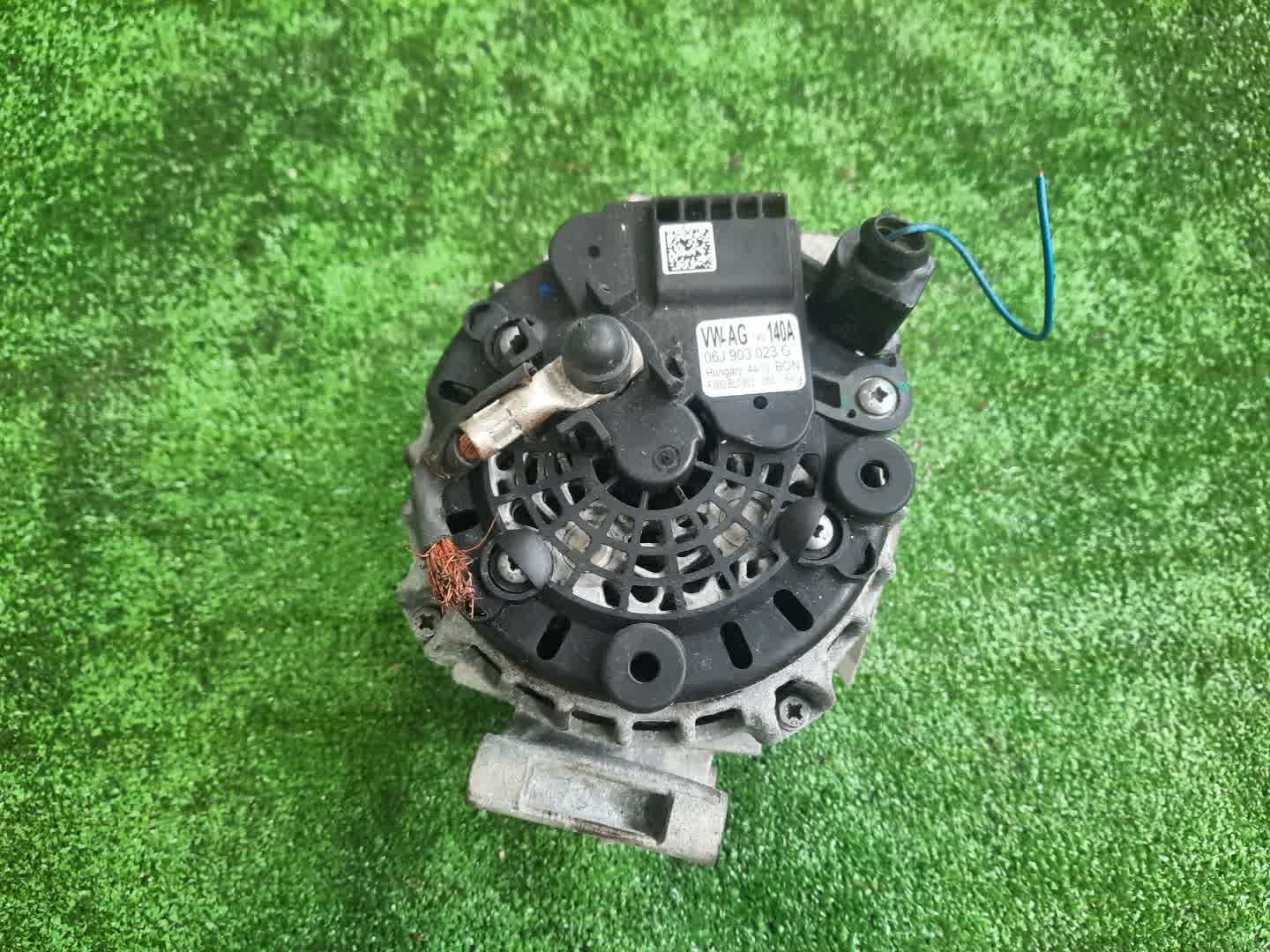 Генератор VOLKSWAGEN GOLF 5G1 CJZ 06J903023G 3 ракурс