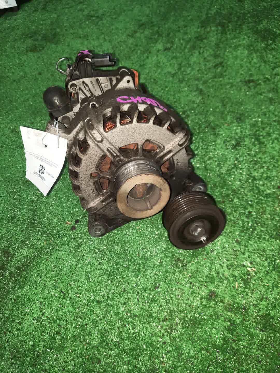 Генератор NISSAN SERENA C26 MR20DD 2310A-1VM0A 2 ракурс