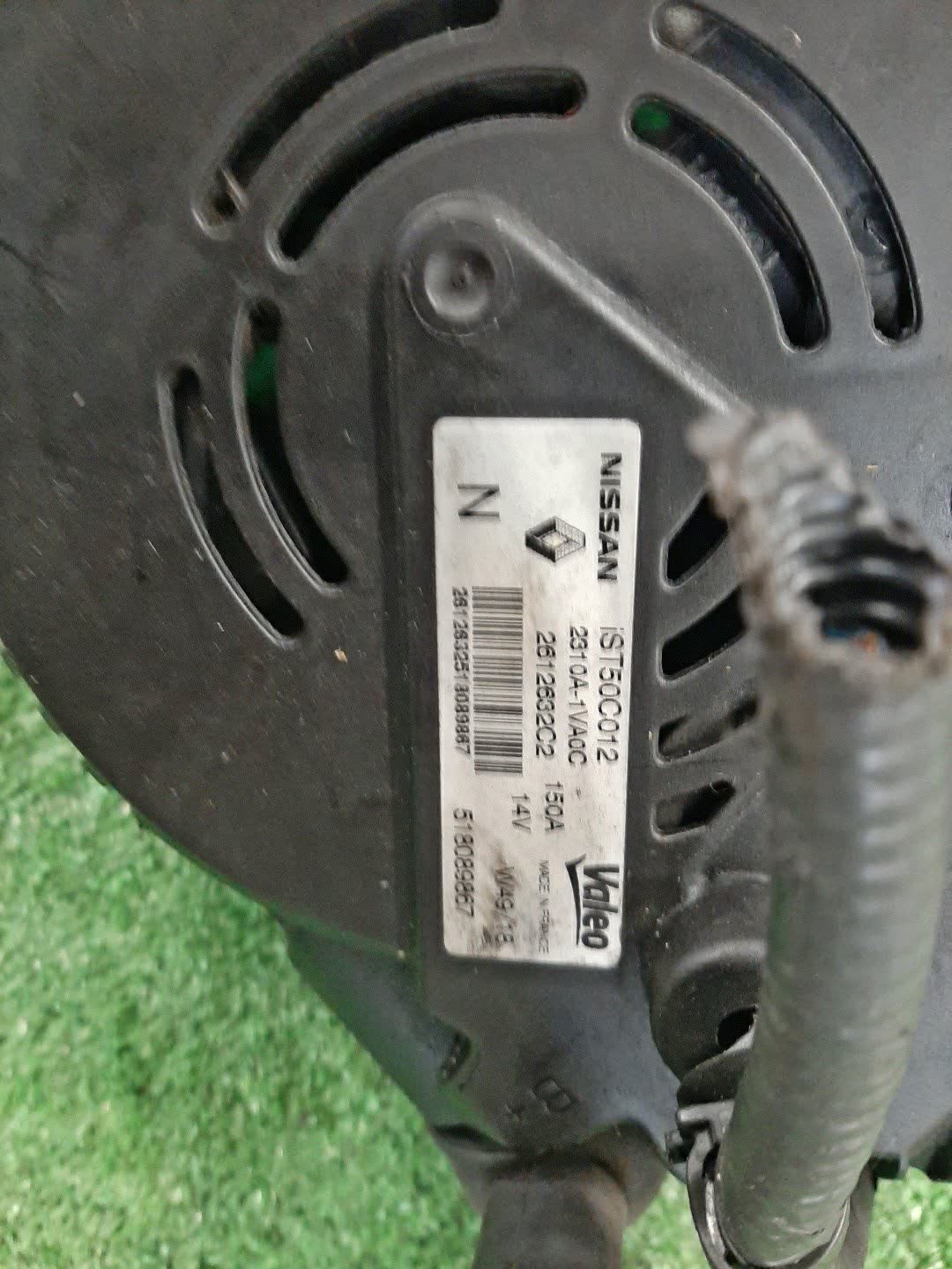 Генератор NISSAN SERENA C26 MR20DD 2310A-1VA0C 4 ракурс