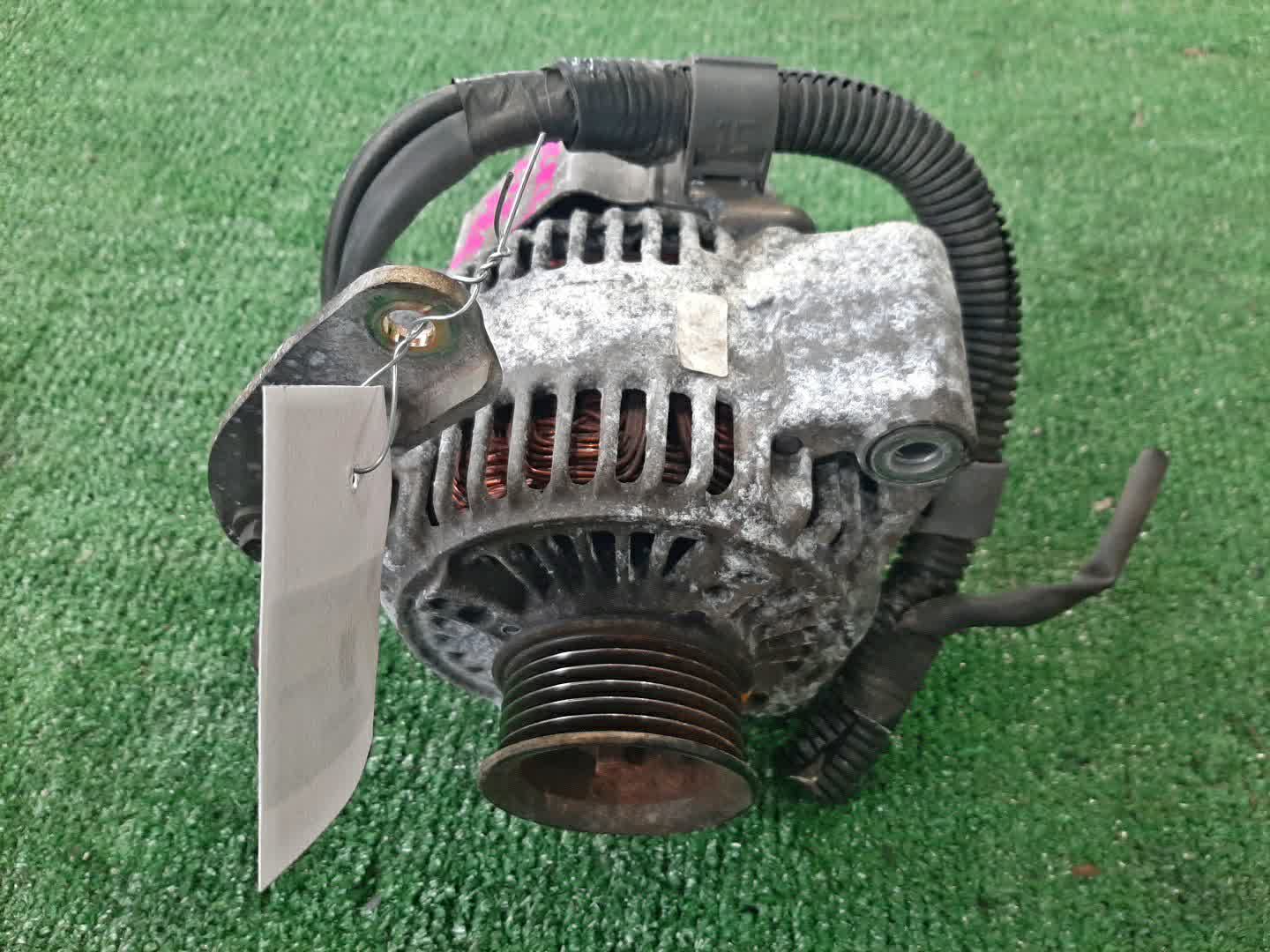 Генератор TOYOTA ESTIMA TCR20W 2TZ-FZE 27060-76060 1 ракурс