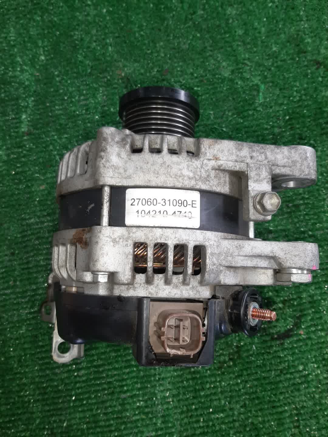 Генератор TOYOTA BLADE GRE156H 2GR-FE 27060-31090-E 2 ракурс