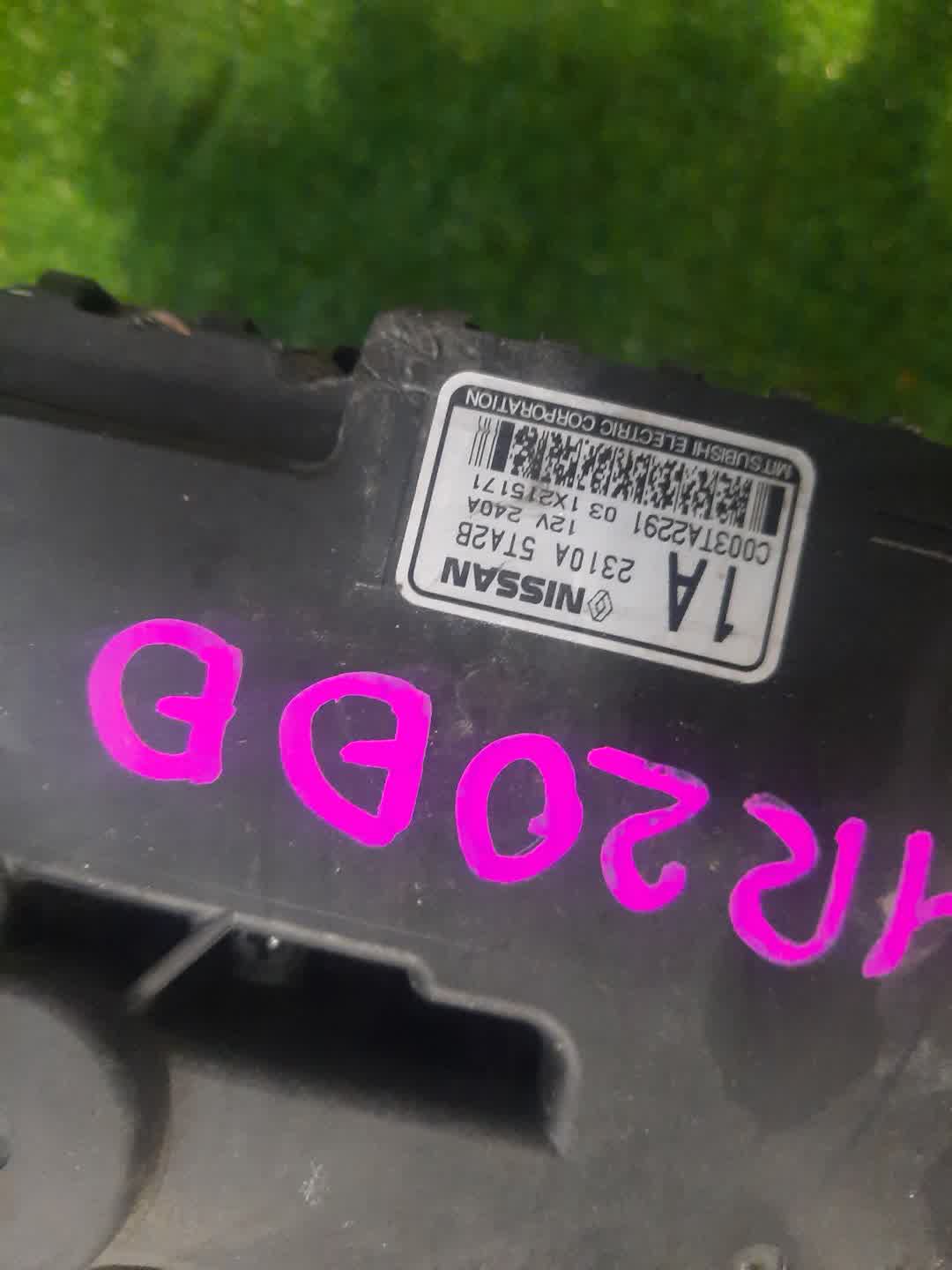 Генератор NISSAN SERENA C27 MR20DD 2310A-5TA2B 3 ракурс
