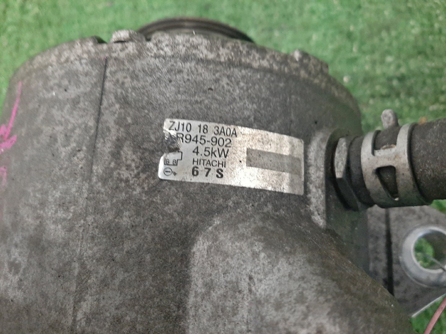 Генератор MAZDA DEMIO DY3R ZJ-VE R945902 2 ракурс