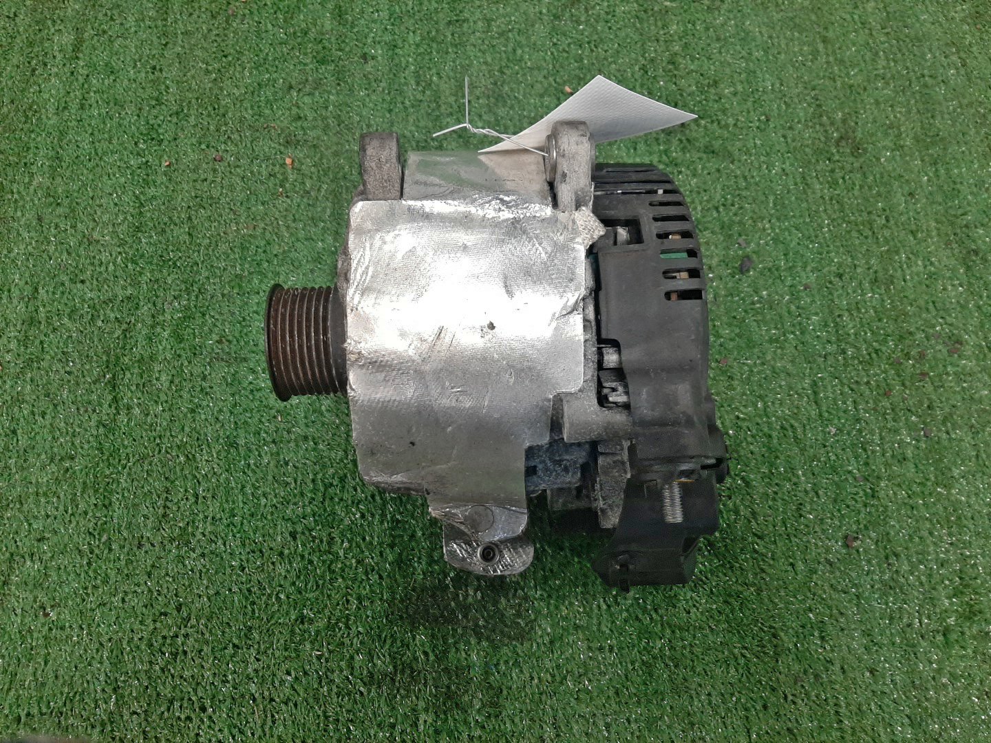Генератор NISSAN SERENA C26 MR20DD 2310A-1VA0A 1 ракурс