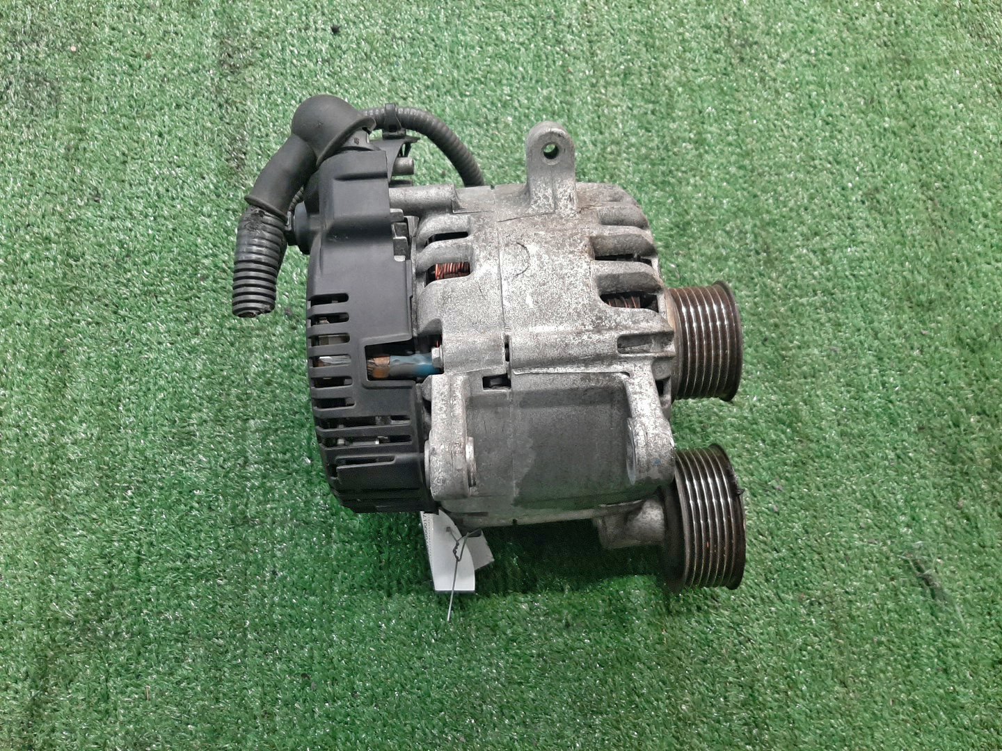 Генератор NISSAN SERENA C26 MR20DD 2310A-1VM0A 1 ракурс