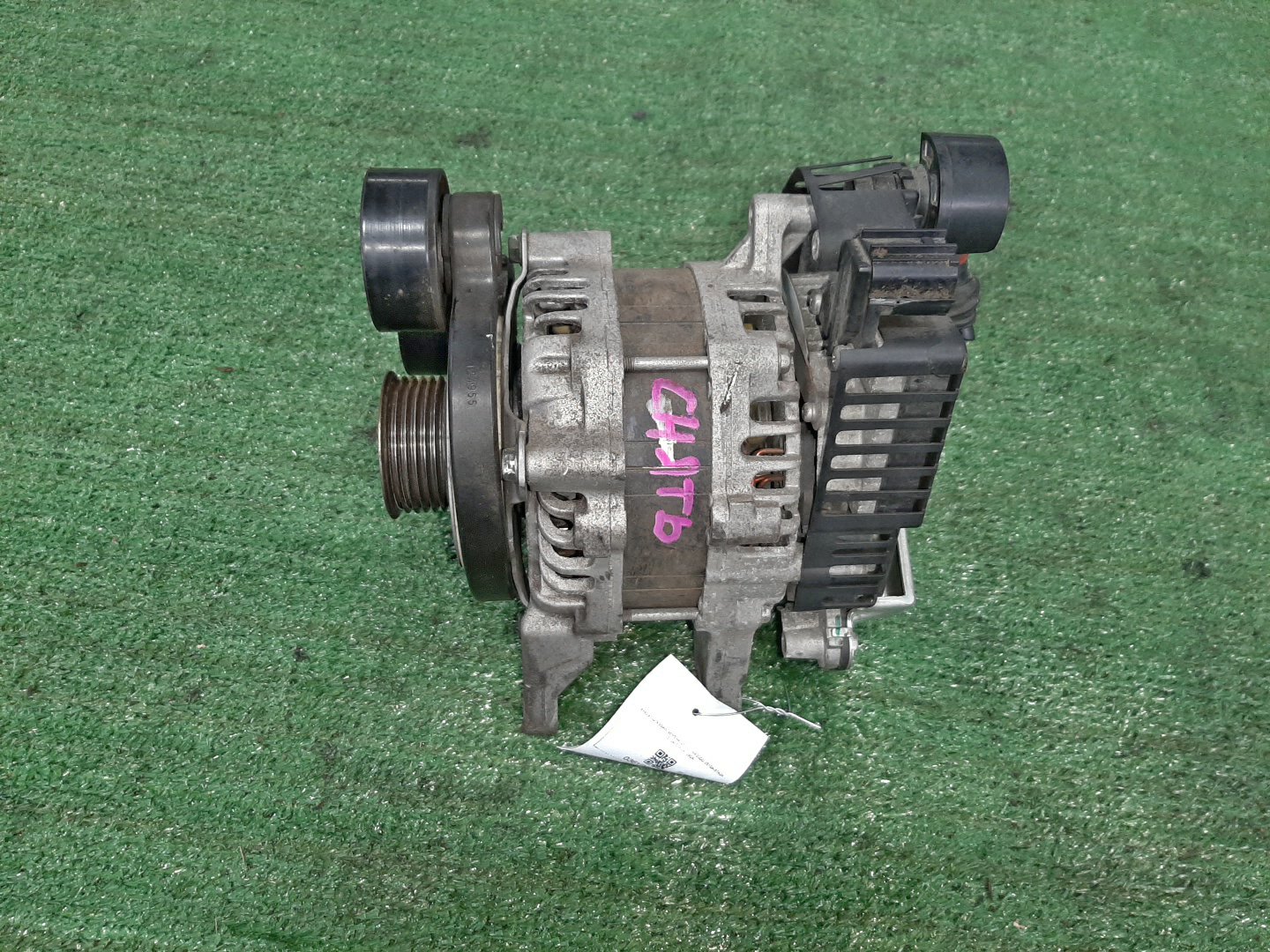 Генератор NISSAN SERENA GFC27 MR20DD 2310A-5TA2A 1 ракурс