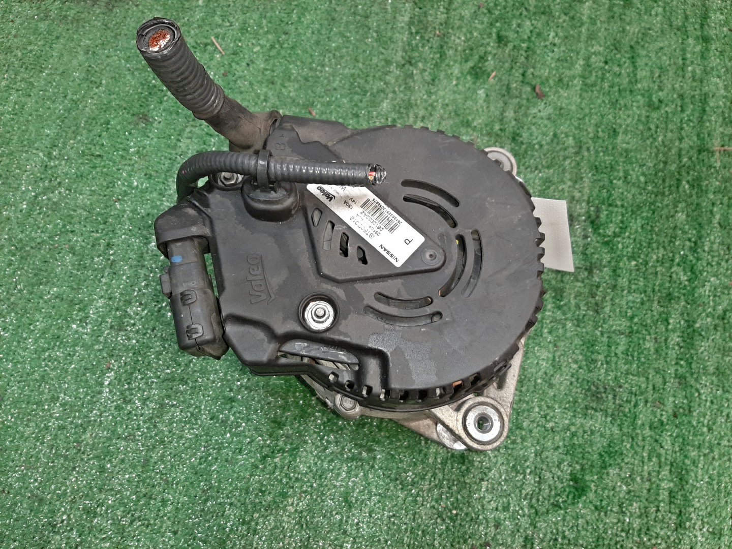 Генератор NISSAN SERENA C26 MR20DD 2310A-1VA0A 2 ракурс