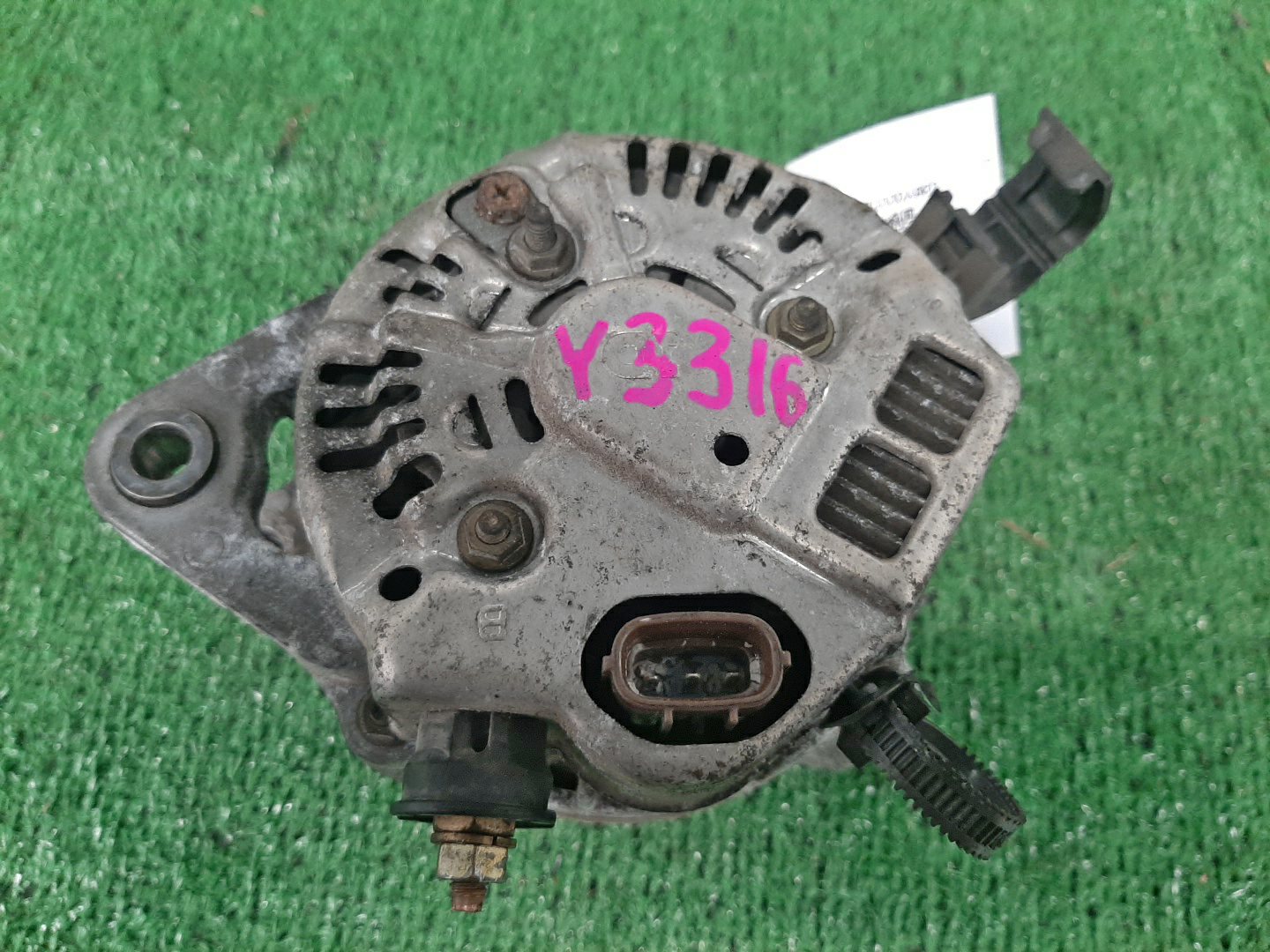 Генератор TOYOTA COROLLA AE110 5A-FE 27060-15140 4 ракурс
