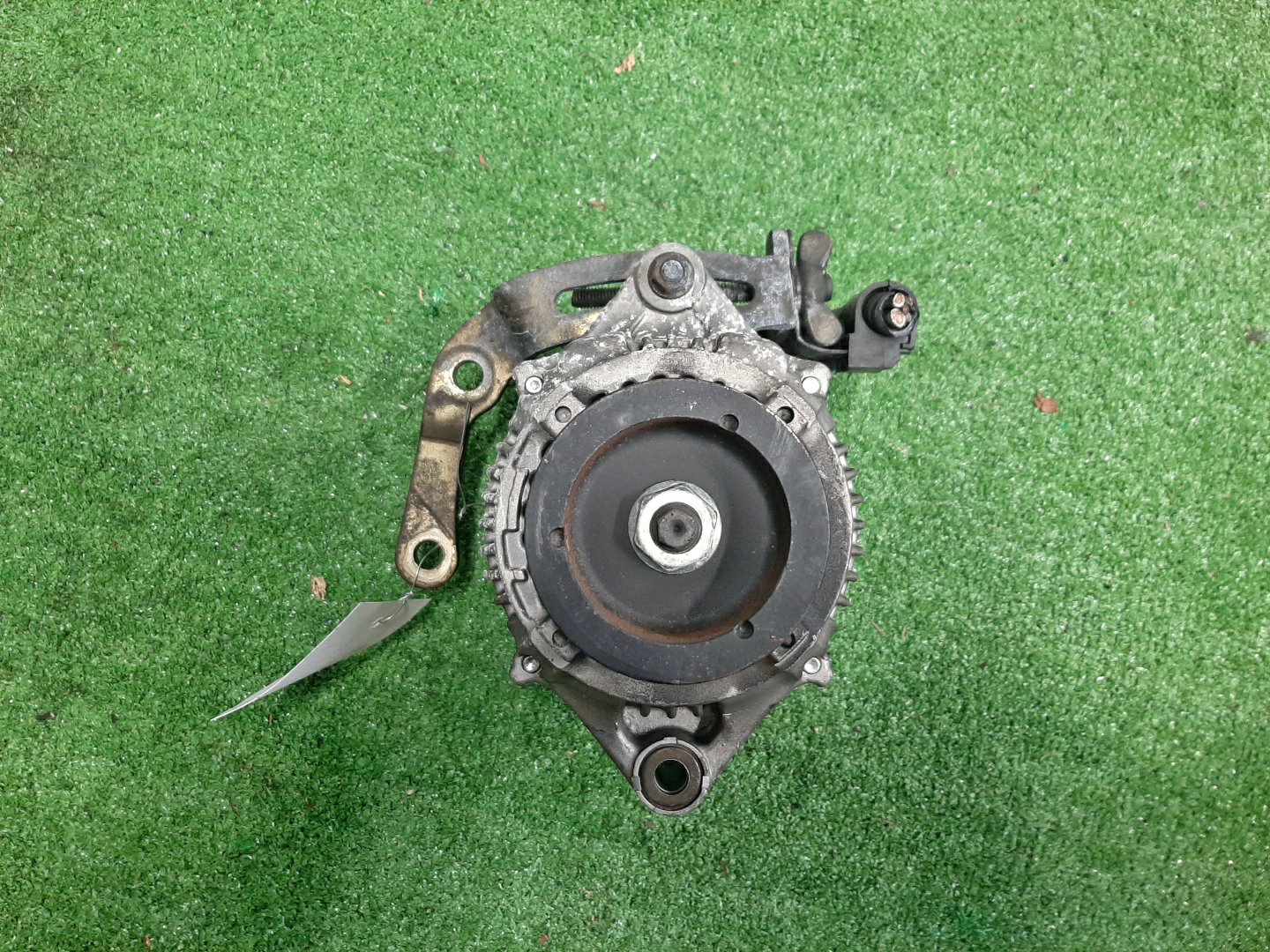 Генератор TOYOTA ESTIMA EMINA CXR10G 3C-TE 27060-64120 4 ракурс