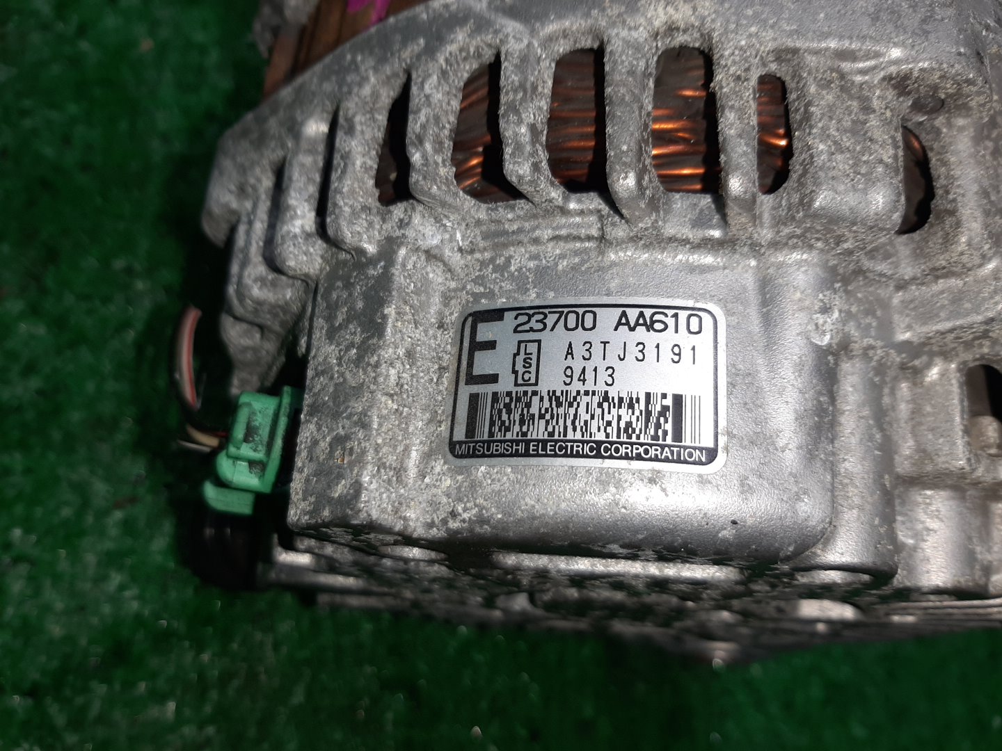 Генератор SUBARU EXIGA YA5 EJ205 23700AA610 3 ракурс