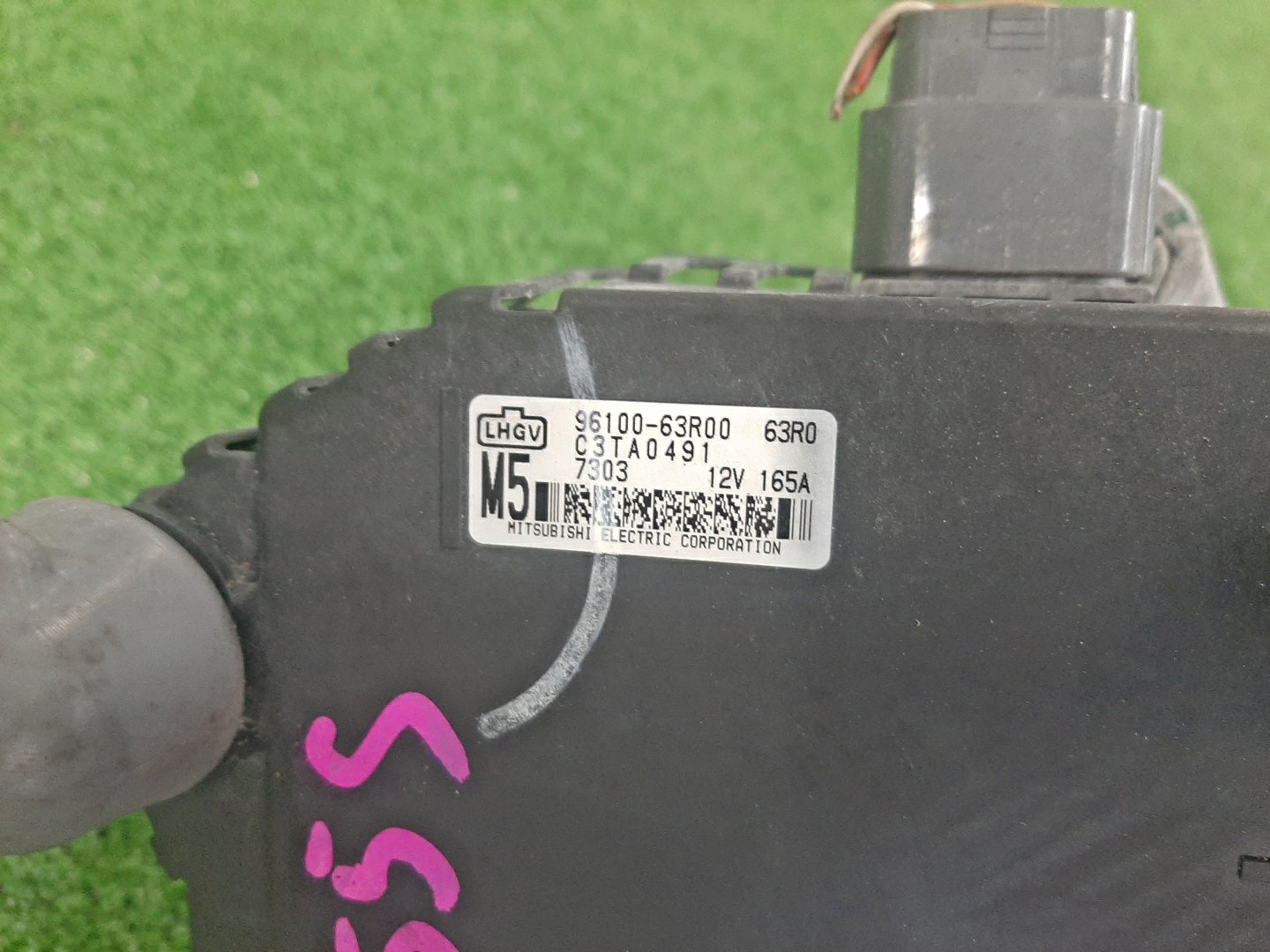 Генератор SUZUKI WAGON R MH55S R06A 96100-63R00 4 ракурс