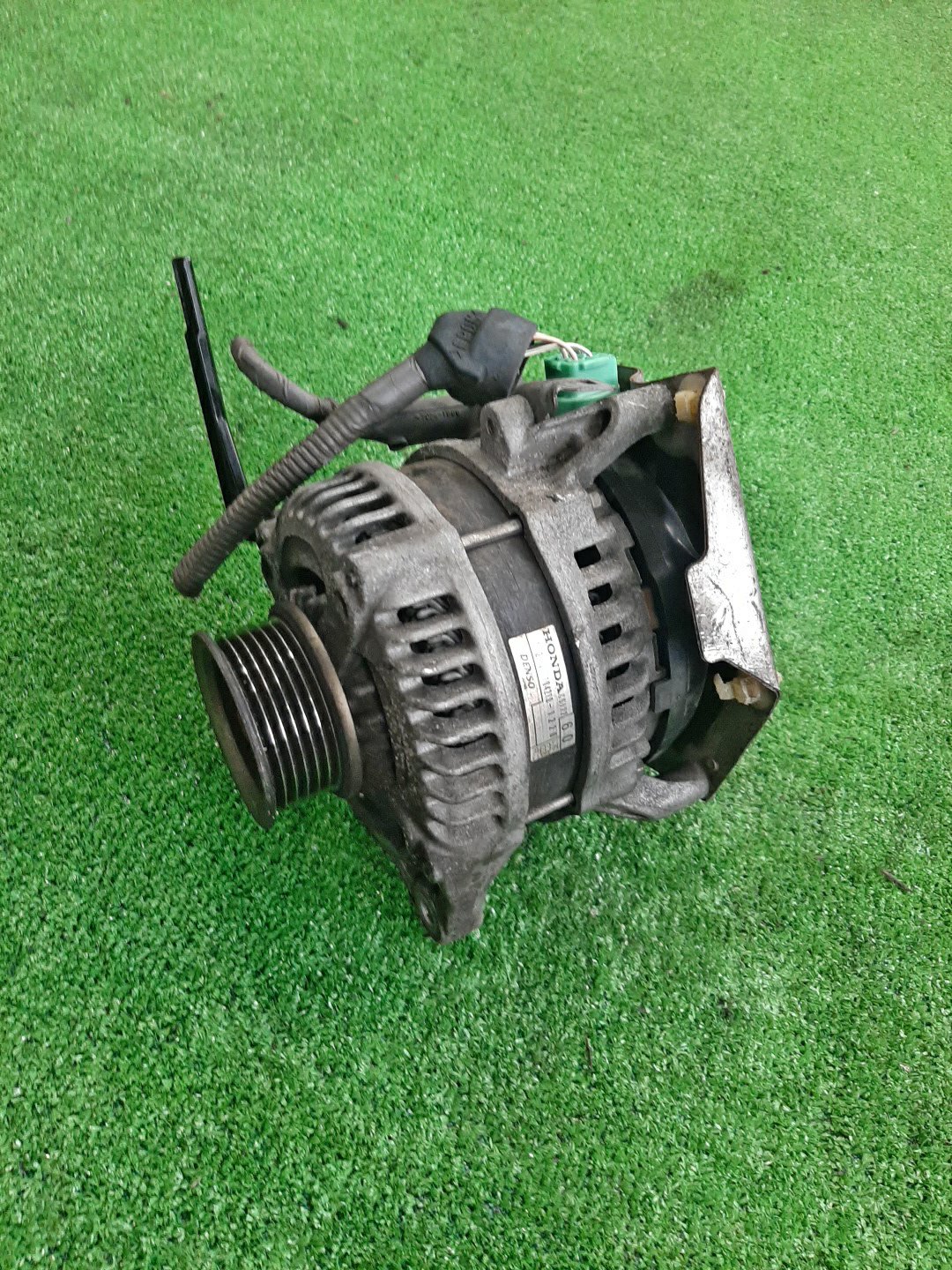 Генератор HONDA STEPWGN RK5 R20A 4 ракурс