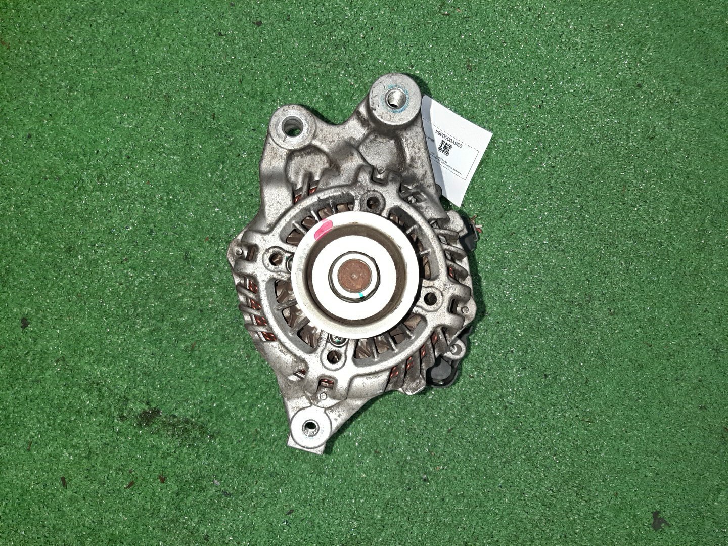 Генератор SUZUKI HUSTLER MR41S R06A 96100-85P10 1 ракурс Генератор SUZUKI HUSTLER MR41S R06A 96100-85P10 1 ракурс