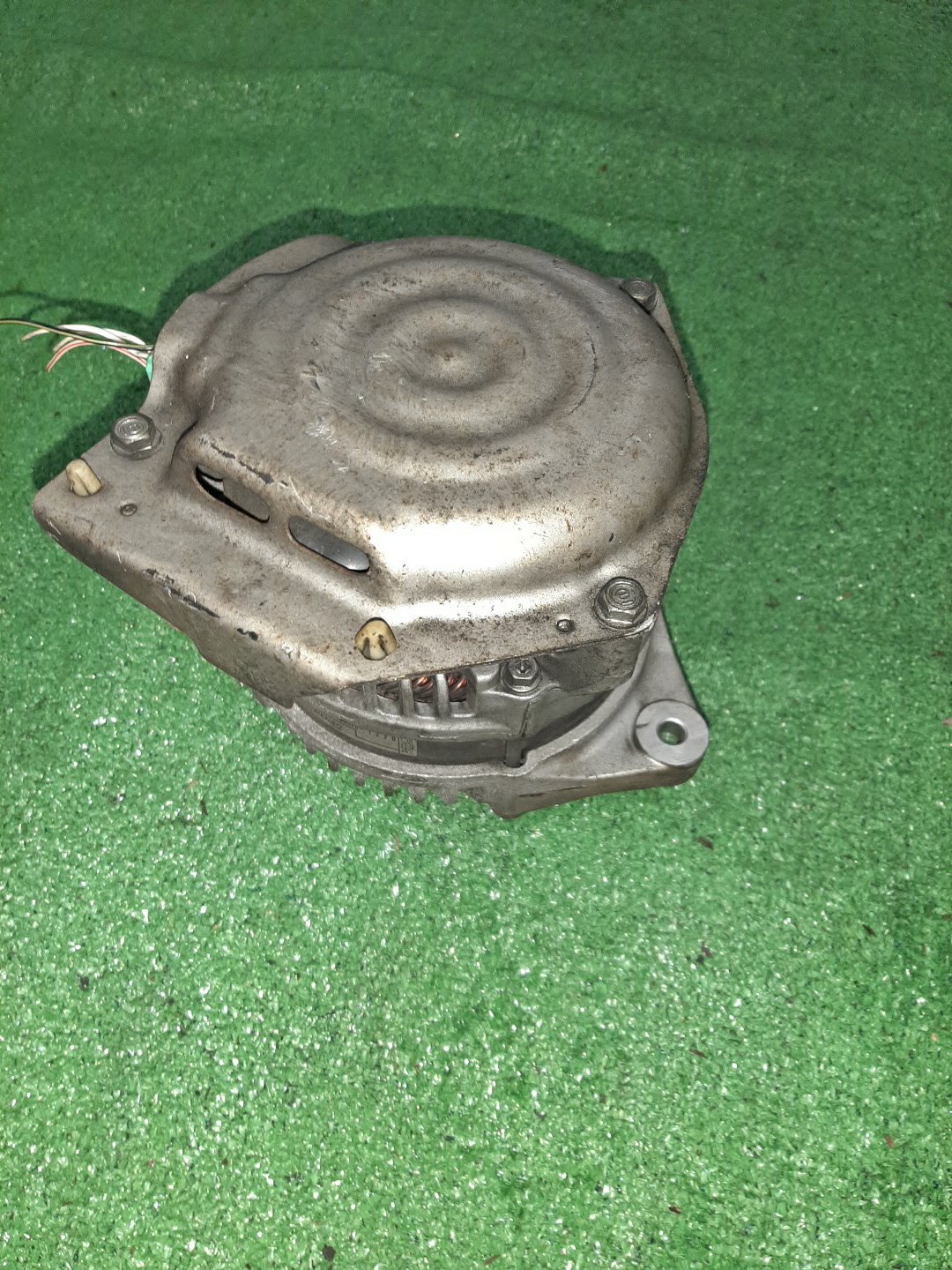 Генератор HONDA STEPWGN RK5 R20A 104210-1220 3 ракурс
