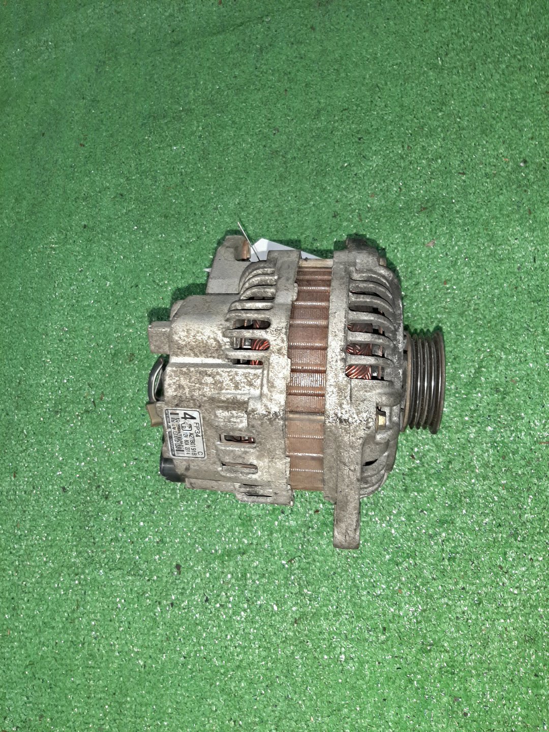 Генератор MAZDA PREMACY CP8W FP-DE 3 ракурс