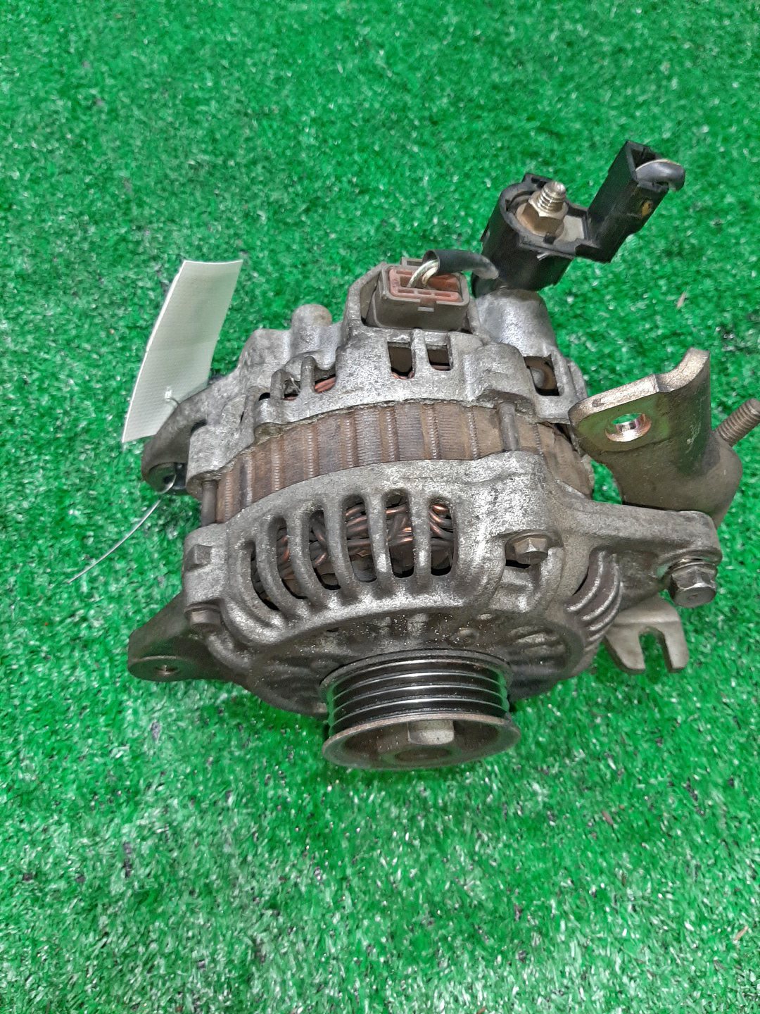 Генератор MAZDA FAMILIA BHALP Z5-DE A2TA5891 1 ракурс