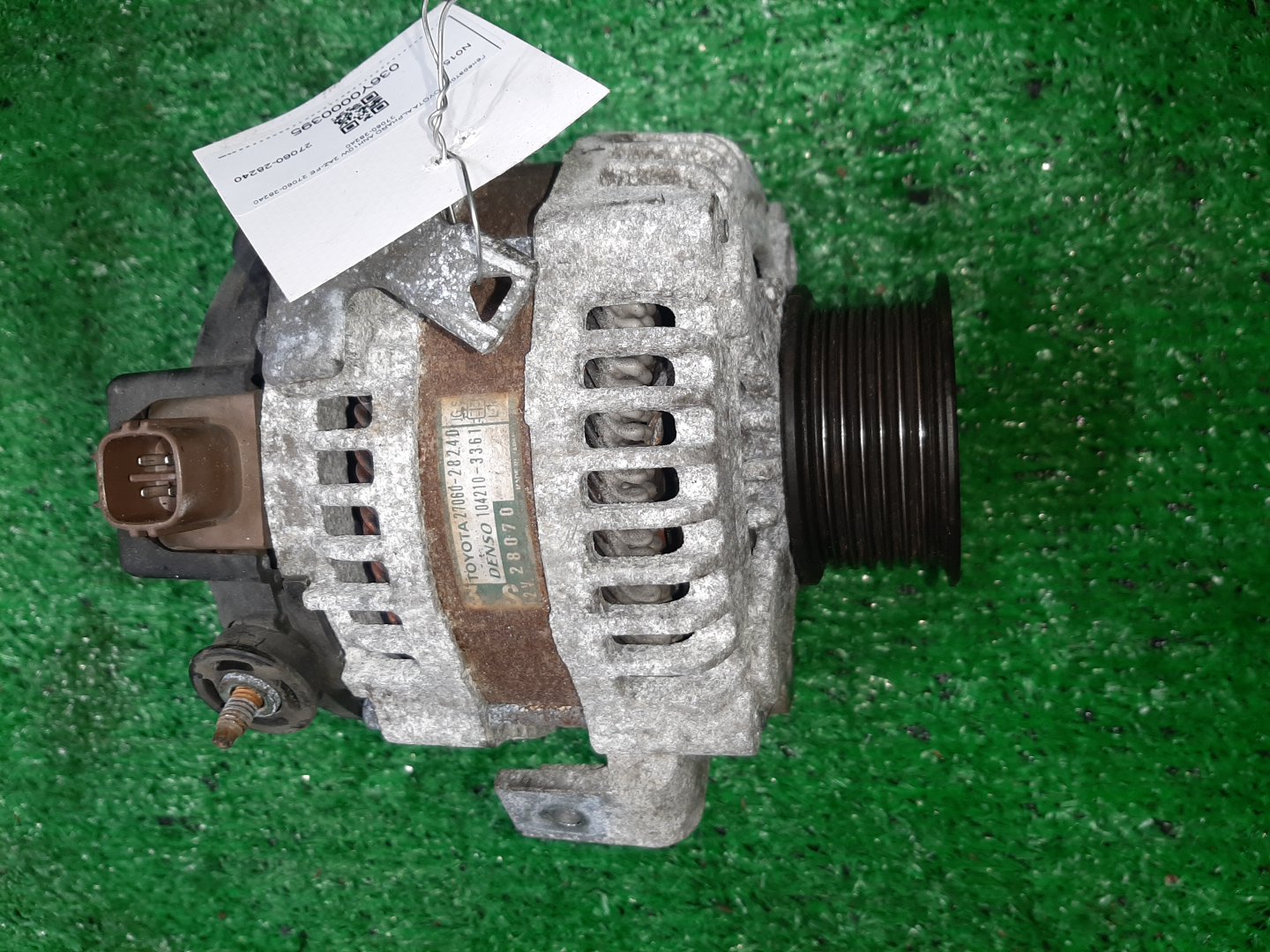 Генератор TOYOTA ALPHARD ANH10W 2AZ-FE 27060-28240 1 ракурс