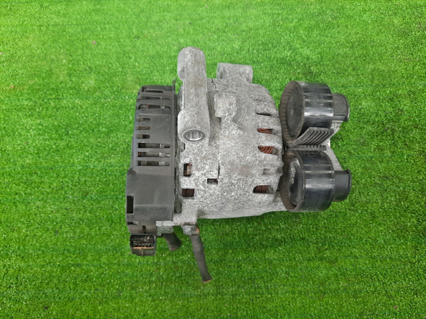 Генератор SUBARU XV GPE FB20 37200-AA901 2 ракурс