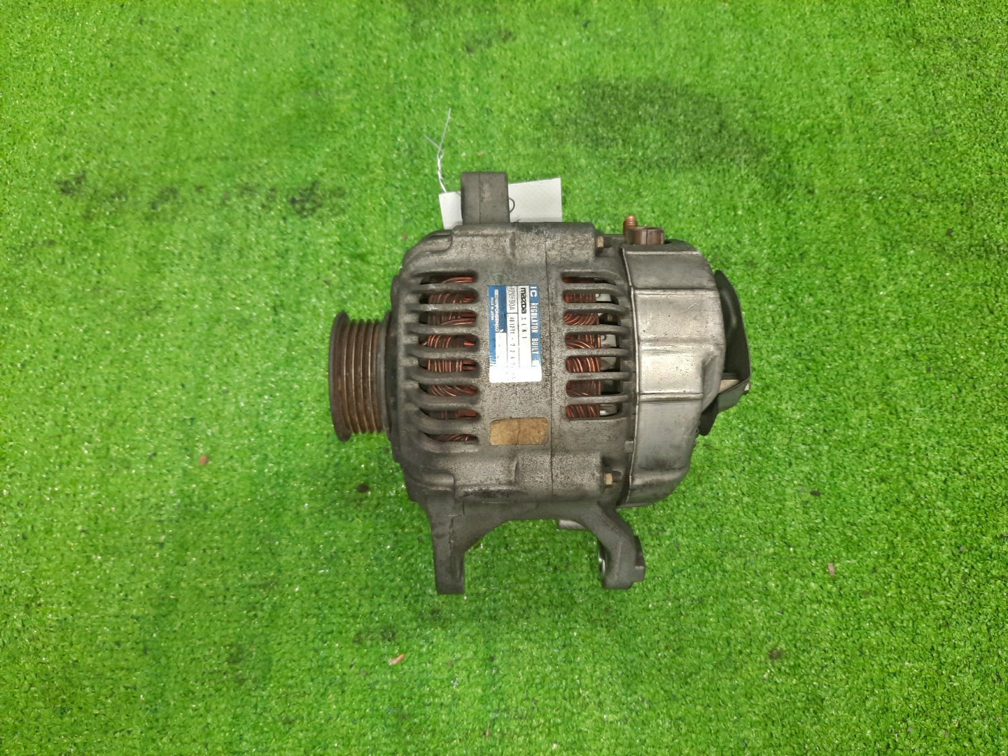 Генератор MAZDA MILLENIA TA5P KL-ZE 101211-7240 1 ракурс