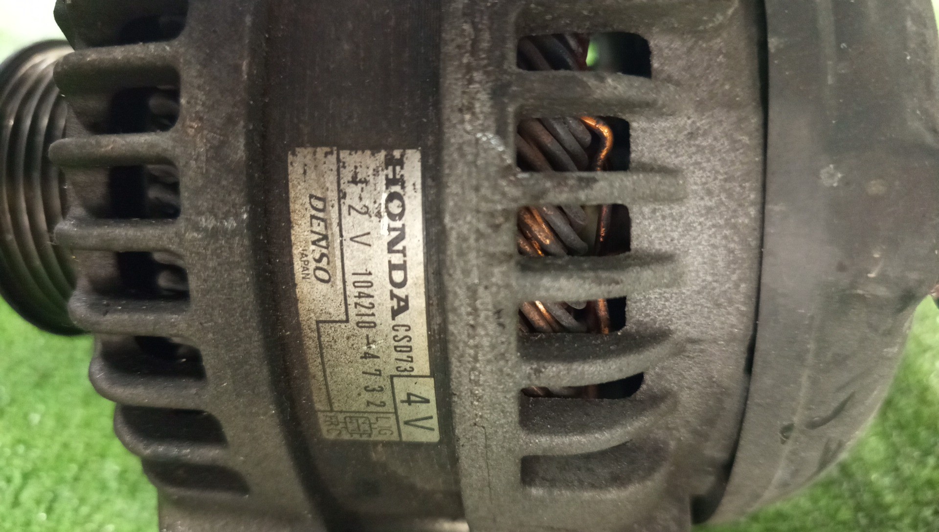 Генератор HONDA STEPWGN RG2 K20A 104210-4732 2 ракурс Генератор HONDA STEPWGN RG2 K20A 104210-4732 2 ракурс